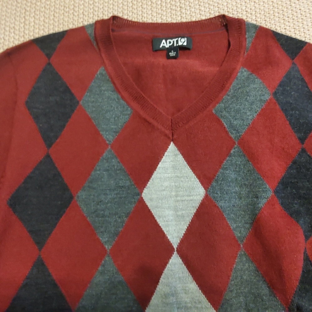 Sweater - Picture 2 of 2